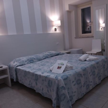 Hotel La Rosetta Scauri Scauri  Kültér fotó