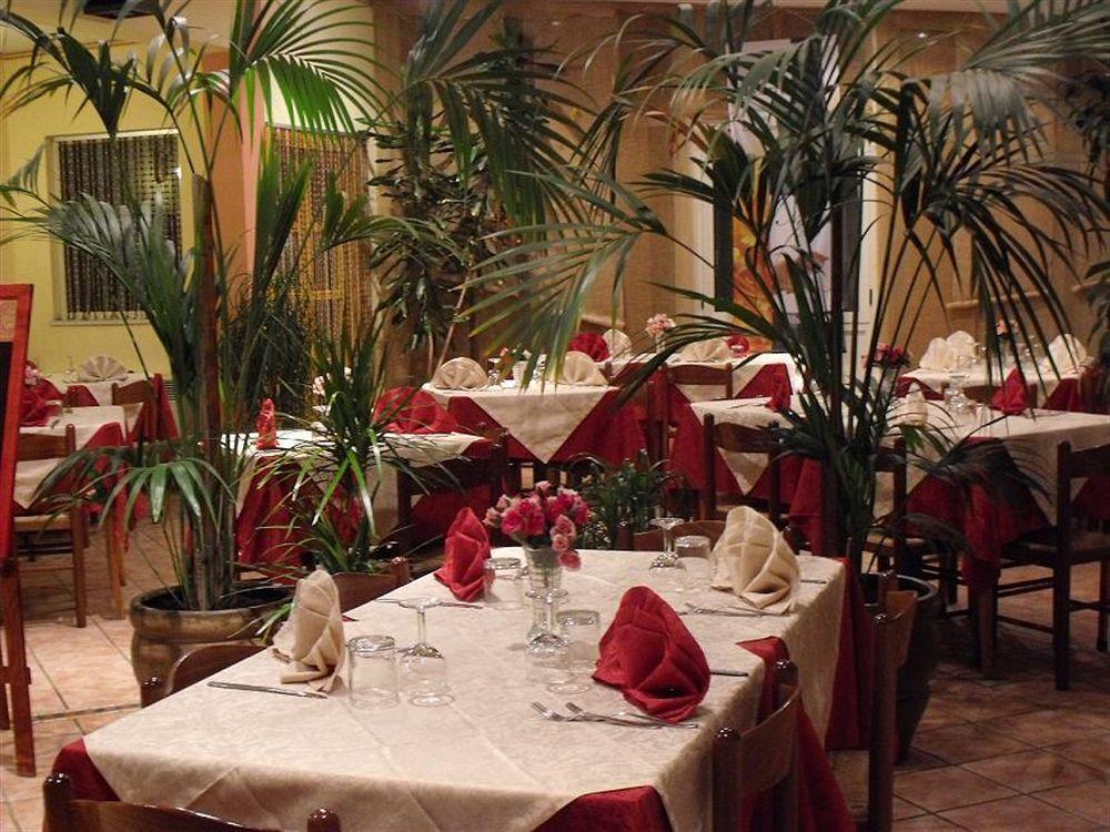 Hotel La Rosetta Scauri Scauri  Kültér fotó