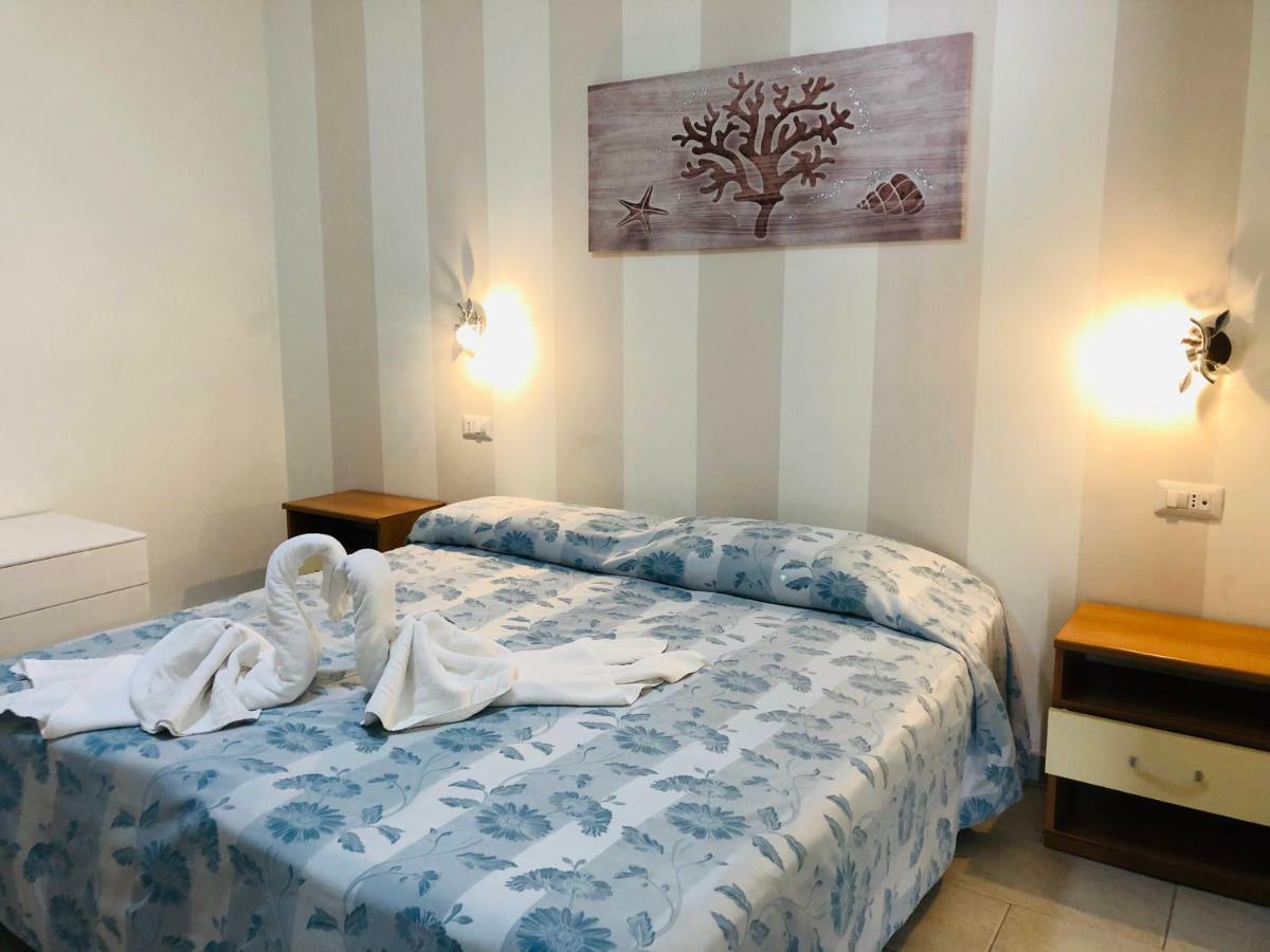 Hotel La Rosetta Scauri Scauri  Kültér fotó