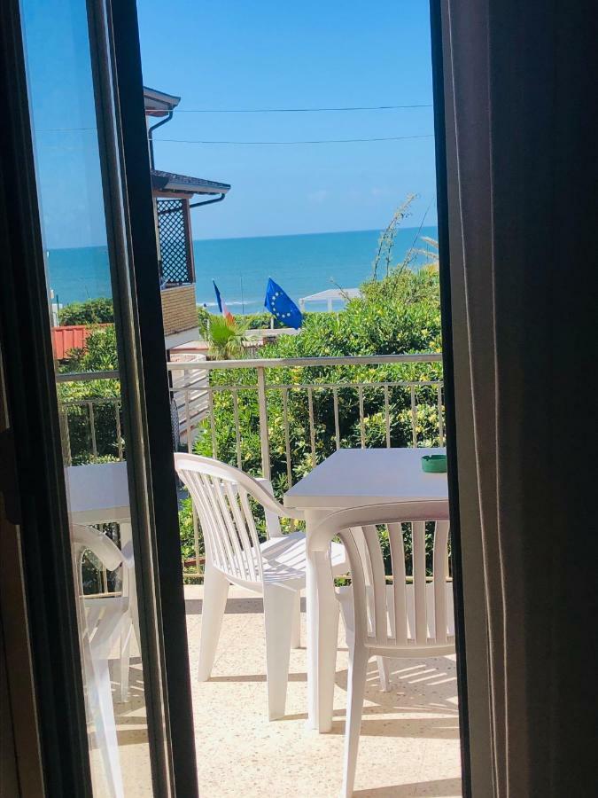 Hotel La Rosetta Scauri Scauri  Kültér fotó