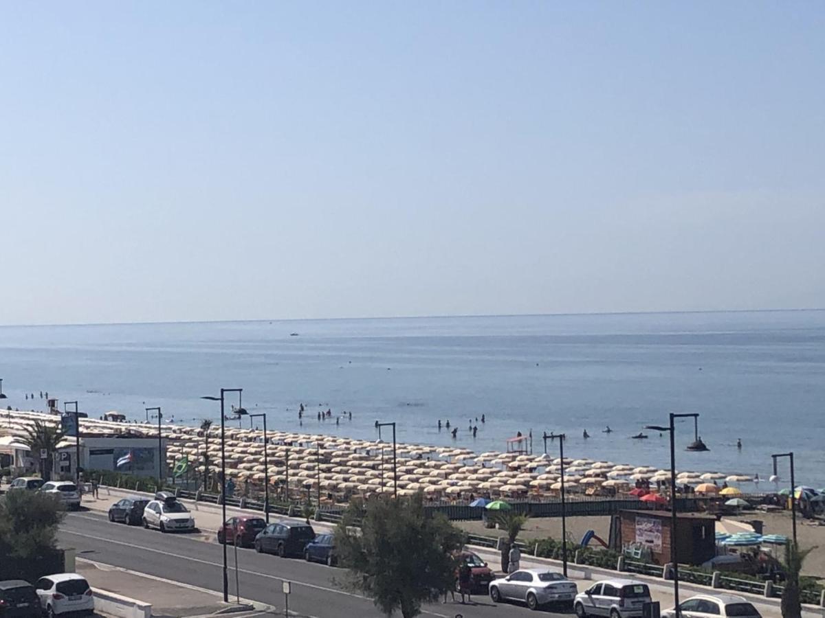 Hotel La Rosetta Scauri Scauri  Kültér fotó