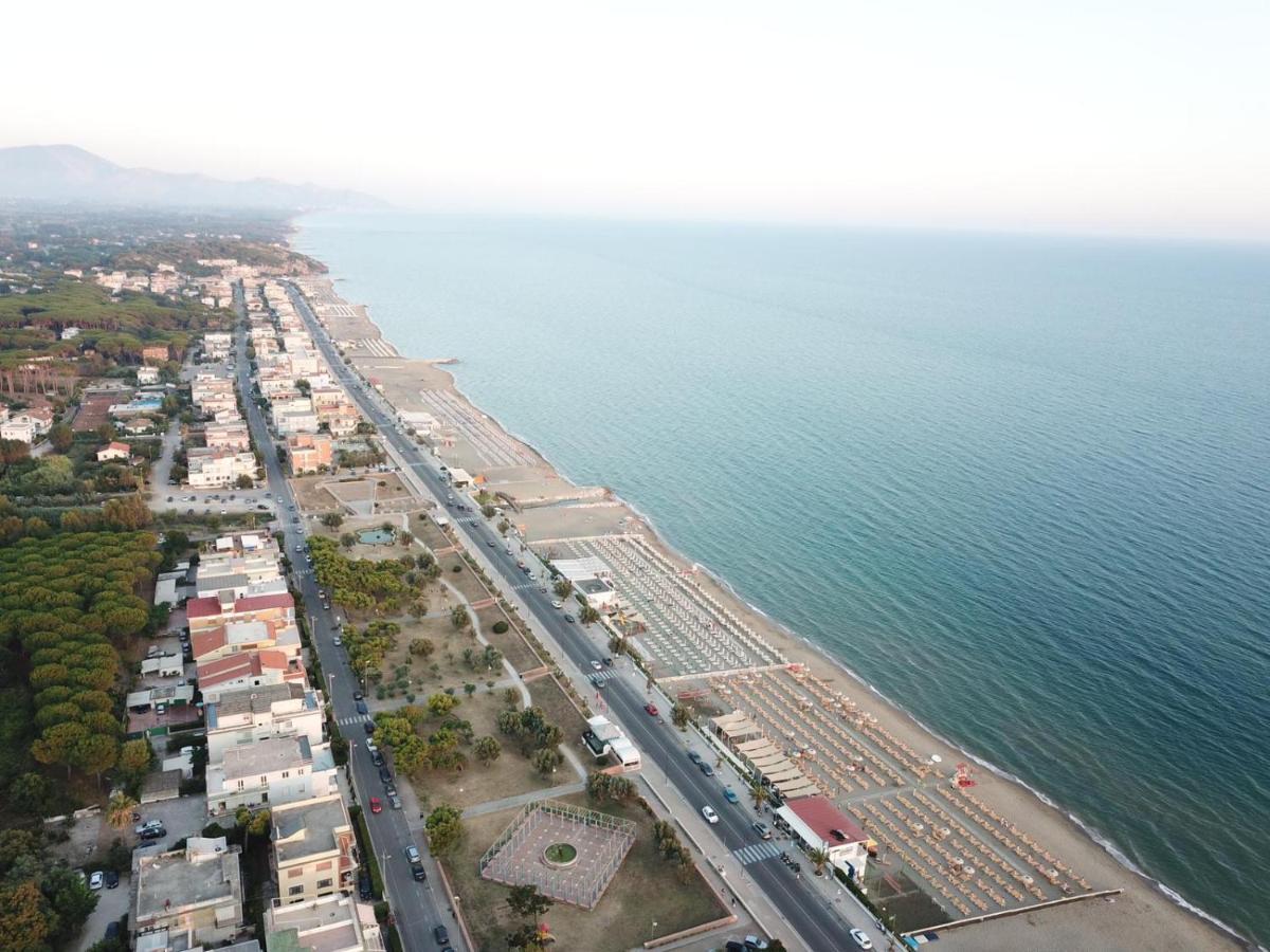 Hotel La Rosetta Scauri Scauri  Kültér fotó