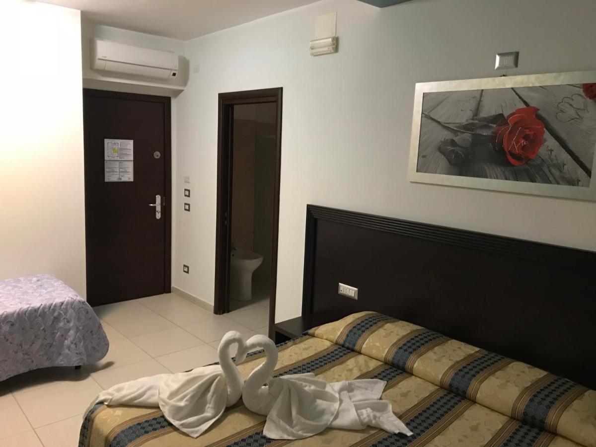 Hotel La Rosetta Scauri Scauri  Kültér fotó