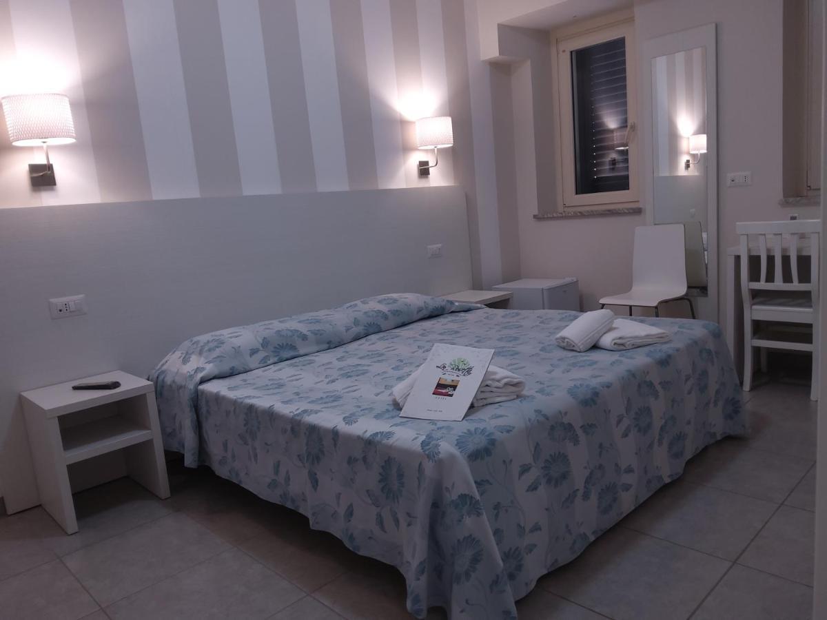 Hotel La Rosetta Scauri Scauri  Kültér fotó